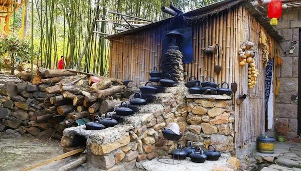 說到特色的鄉(xiāng)村旅游，那么如何才能有特色呢？.jpeg